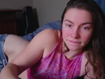 girl
        chroniclove cam image #6448871