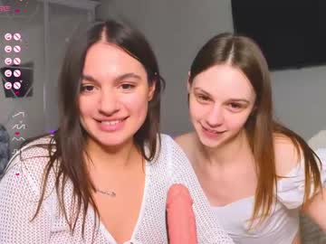 girl
        jessiexxi cam image #2303424
