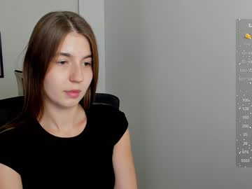 girl
        stacy_cy cam image #5029982