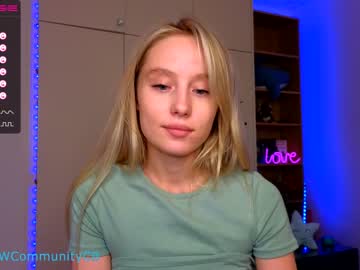 girl
        callme_star cam image #1575524
