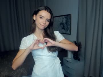 girl
        daisyfoulks cam image #4652252