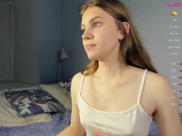 girl
        youne_and_beautiful cam image #2056450
