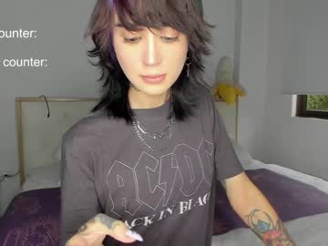 girl
        lonelly_lolly98 cam image #3998886