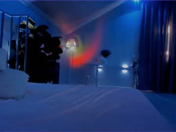 girl
        juliabeng1 cam image #2020399