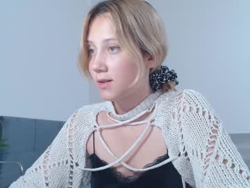 girl
        sweetie_jolie cam image #2206280