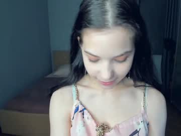 girl
        cherry_tery cam image #1420219