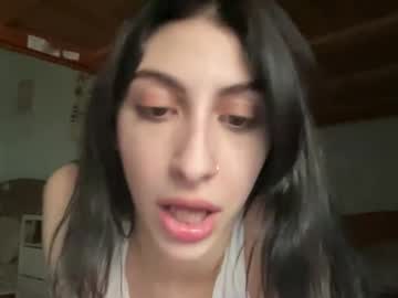 girl
        sup3rn0v4g1rl cam image #6181682