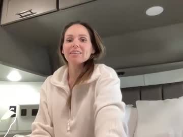 girl
        ivydrip cam image #3301257
