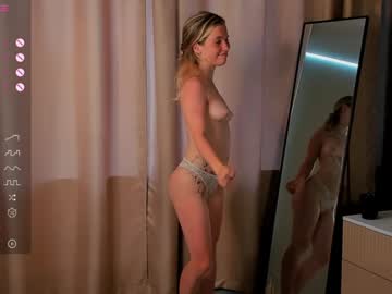 girl
        lynnatlee cam image #4420291