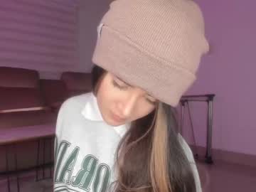 girl
        lonelly_lolly98 cam image #5762