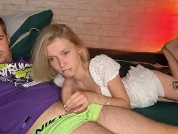 couple
        adele_nick2202 cam image #2337023