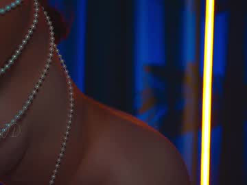 girl
        lola_jd cam image #5795073