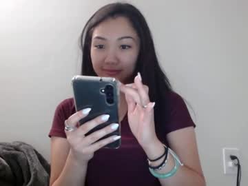 girl
        london_tipton cam image #2685394