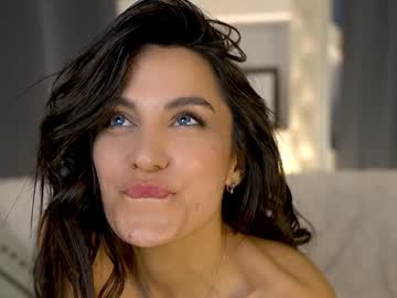 girl
        annadutton cam image #5468887