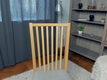girl
        kristi_moss cam image #2795258