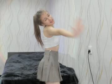 girl
        kylie_mine cam image #60987