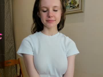 girl
        maryrogersa cam image #2286459