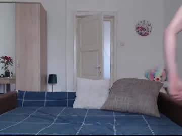 couple
        sexaddictcouple1 cam image #690810