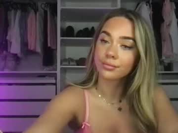 girl
        greyskyex cam image #5049041