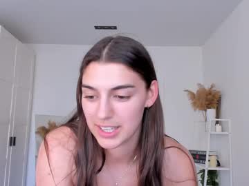 girl
        lynn_jackson cam image #6610142