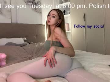 girl
        avroramy cam image #6800822
