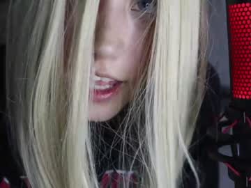 girl
        wendy_daniela cam image #3660622