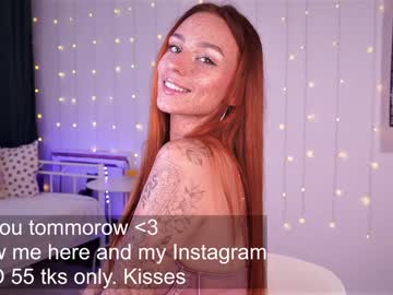 girl
        artease cam image #413211