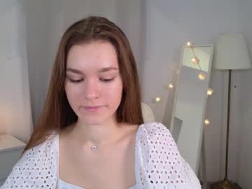girl
        charming_luna cam image #3119705