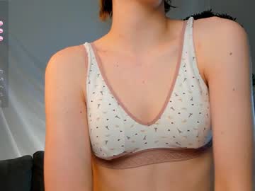 girl
        beatrixacuff cam image #4052560
