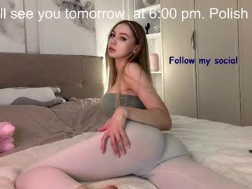 girl
        avroramy cam image #6872229
