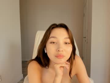 girl
        ive_kitsun cam image #1905149