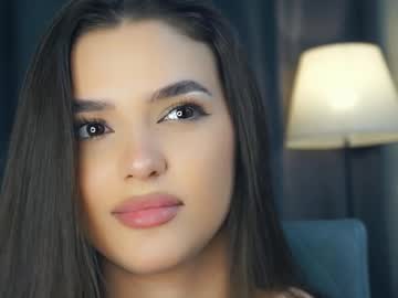girl
        zarabeamer cam image #6807110