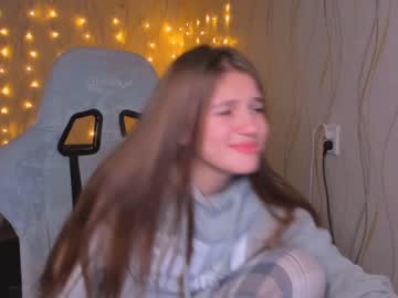 girl
        kylie_mine cam image #185112