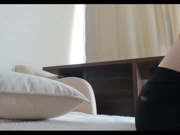 girl
        tixxxy cam image #4075389