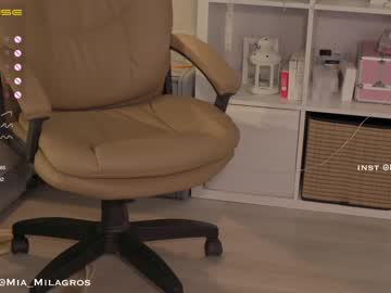 girl
        mia_milagros cam image #509186