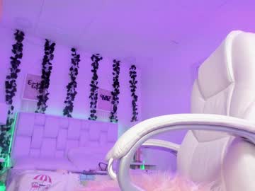 girl
        maryberrygh_ cam image #793637
