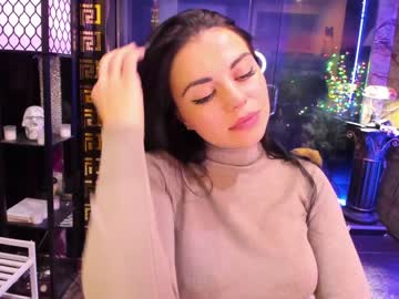 girl
        alma_pearl cam image #2875005