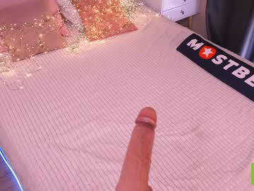 girl
        deeptalkss_ cam image #5747365