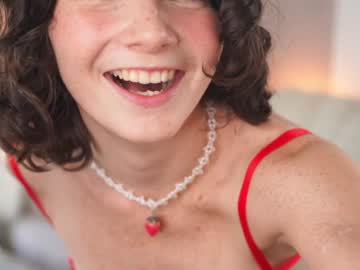 girl
        you_fell_in_love cam image #5439582