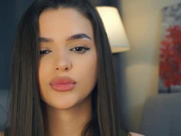 girl
        zarabeamer cam image #6806141