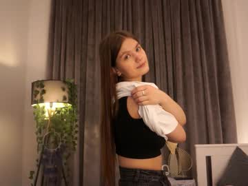 girl
        edwinabuoy cam image #5397575