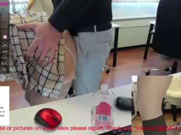 couple
        milf_viktoria cam image #29746