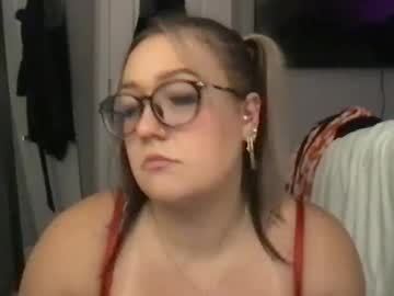 girl
        cherryflavoredfeline cam image #4553903