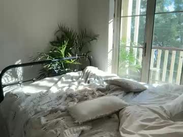 girl
        novamills cam image #6924567