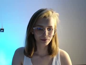 girl
        elsa_limerence cam image #4809718
