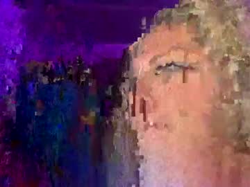 girl
        boyzenberrykush cam image #820655