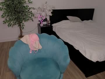 girl
        nicole_youthfull cam image #5091572