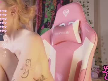 girl
        lucille_evans cam image #4887708