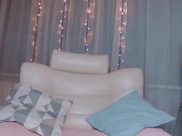 couple
        williamandmia cam image #1175943