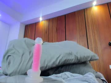girl
        lovexxxpink cam image #2125443